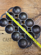 Great gift! 1930’s #9 Wagner ’golf ball’ brownie pan. Open air design gorgeous!