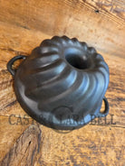 Great gift for the baker! Swirl style 7 Cup Bundt pan made by Buzuluk Foundry - Bakeware