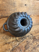 Great gift for the baker! Swirl style 7 Cup Bundt pan made by Buzuluk Foundry - Bakeware