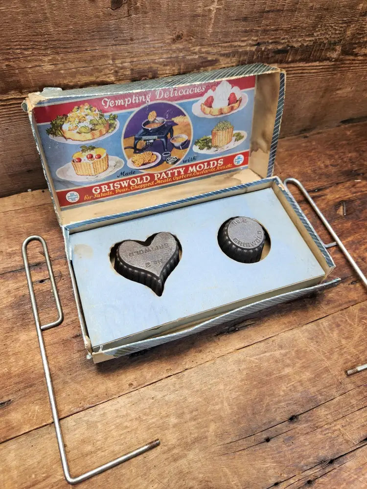 Great Gift Idea!! 1920’S Griswold Patty Molds In Original Box! Bakeware