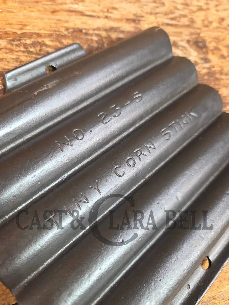 Great gift idea! 1930’s unknown No. 23 ’Tiny Corn Stick’ pan Bakeware