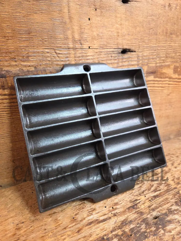 Great gift idea! 1930’s unknown No. 23 ’Tiny Corn Stick’ pan Bakeware
