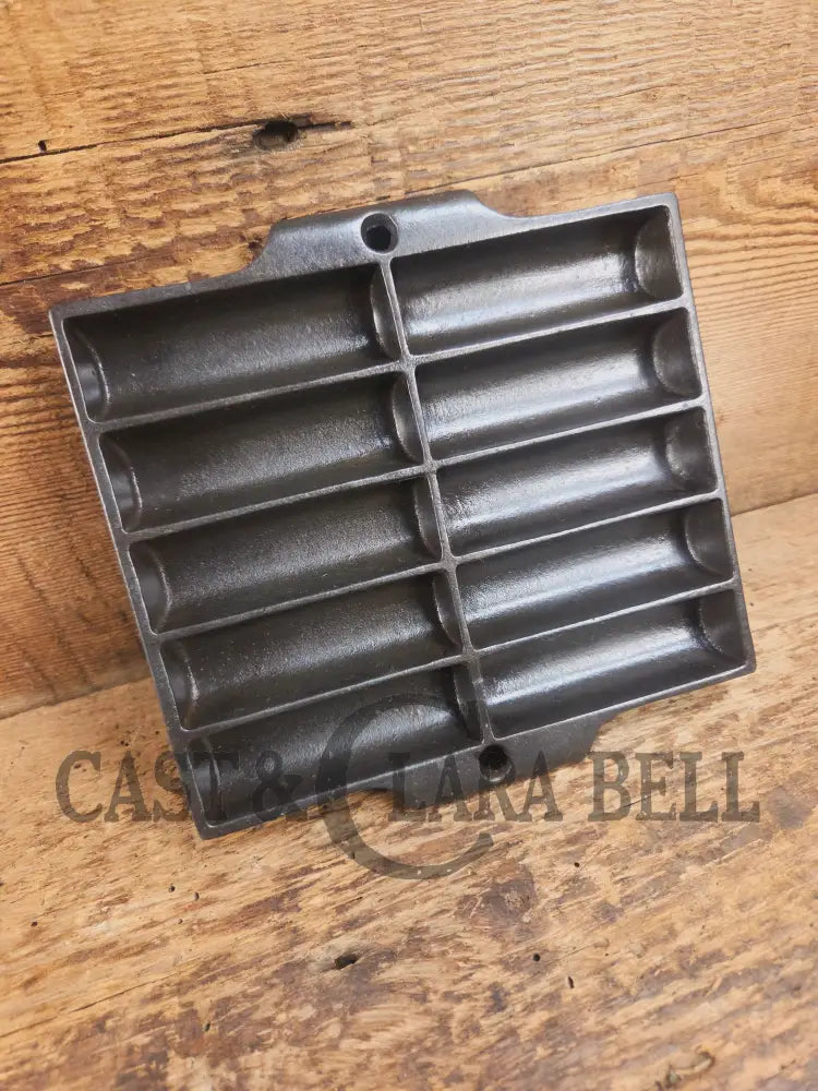 Great gift idea! 1930’s unknown No. 23 ’Tiny Corn Stick’ pan Bakeware