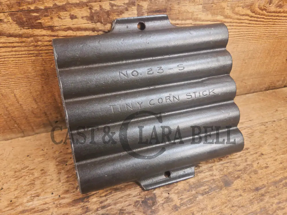 Great gift idea! 1930’s unknown No. 23 ’Tiny Corn Stick’ pan Bakeware