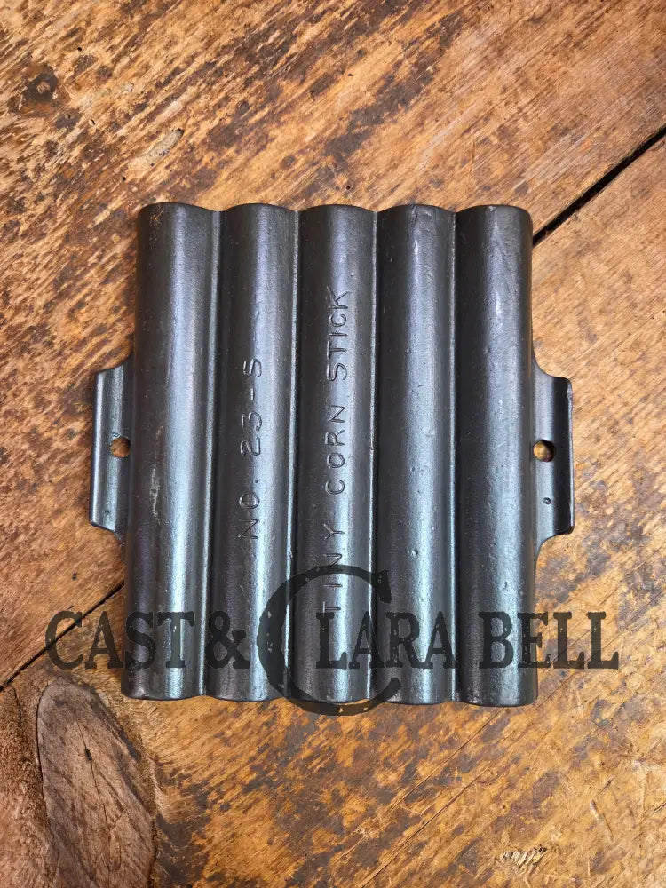 Great gift idea! 1930’s unknown No. 23 ’Tiny Corn Stick’ pan Bakeware