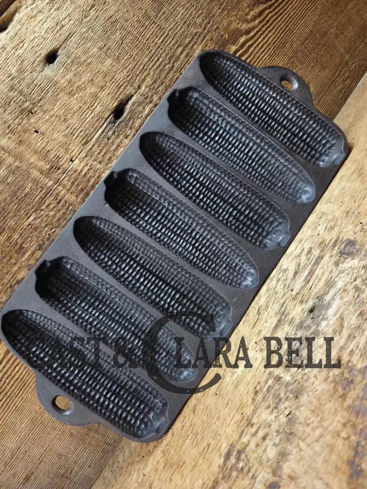 GREAT gift idea! 1930’s Wagner Krusty Korn Kob Junior Stick Pan #1319. Makes wonderful bread sticks & cornbread! SC24