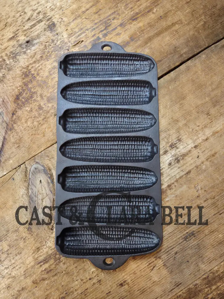 GREAT gift idea! 1930’s Wagner Krusty Korn Kob Junior Stick Pan #1319. Makes wonderful bread sticks & cornbread! SC24