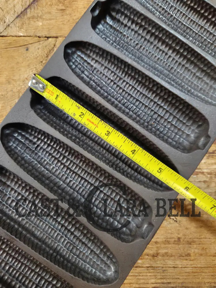 GREAT gift idea! 1930’s Wagner Krusty Korn Kob Junior Stick Pan #1319. Makes wonderful bread sticks & cornbread! SC24