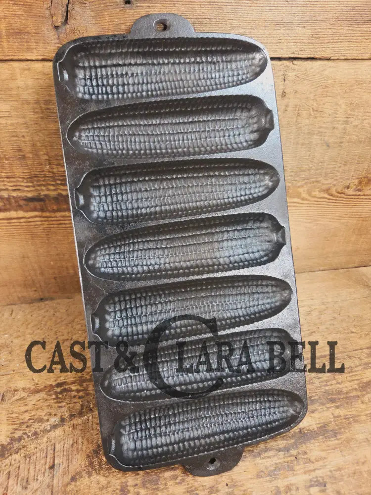 GREAT gift idea! 1930’s Wagner Krusty Korn Kob Junior Stick Pan #1319 w/ Triangle Mark. Makes wonderful bread sticks &