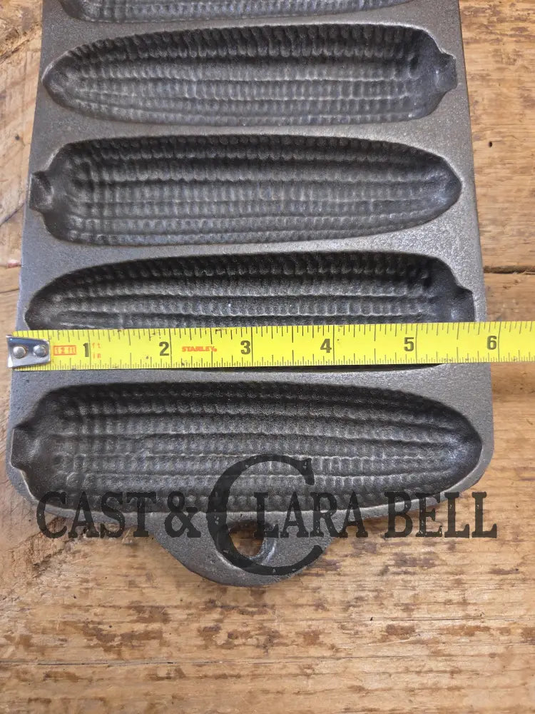 GREAT gift idea! 1950’s Wagner Ware Corn Pone gem pan. Makes wonderful bread sticks & cornbread! SC24 Bakeware