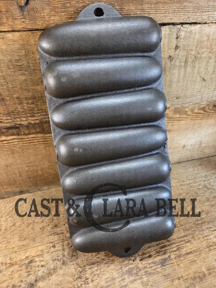 GREAT gift idea! 1950’s Wagner Ware Corn Pone gem pan. Makes wonderful bread sticks & cornbread! SC24 Bakeware