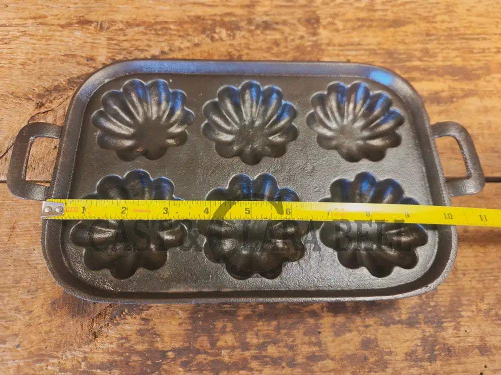 Great gift! Pre 1900’s closed frame Antique Gate-Marked #10 Turks Head Pan - Bakeware