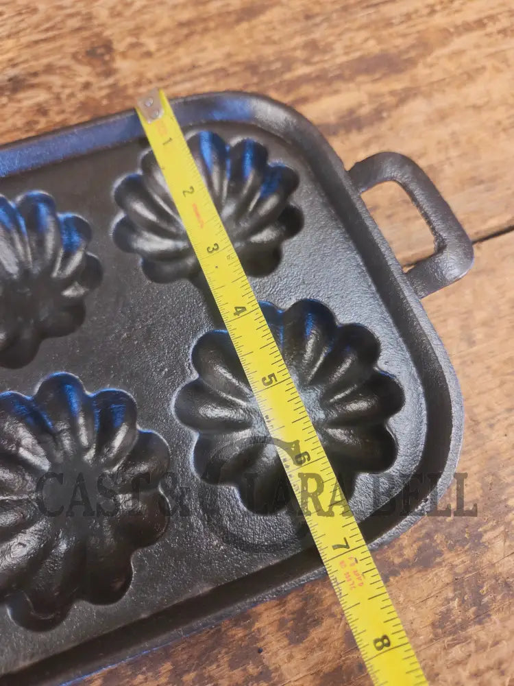 Great gift! Pre 1900’s closed frame Antique Gate-Marked #10 Turks Head Pan - Bakeware