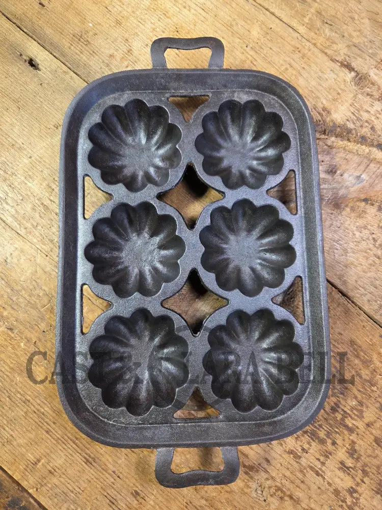 Great gift! Pre 1900’s Unmarked Antique Gate-Marked #10 Turks Head Pan 6 Cup