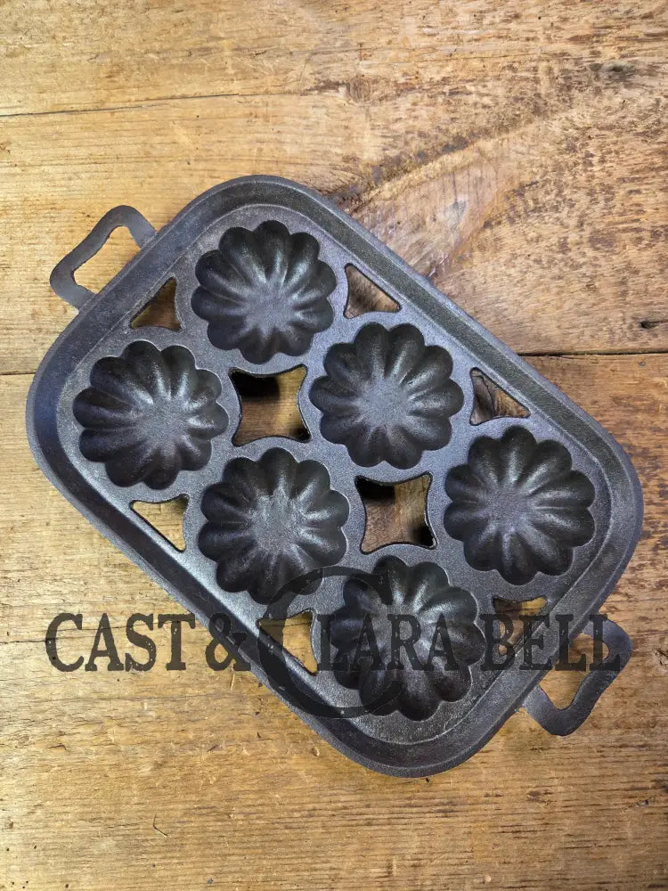 Great gift! Pre 1900’s Unmarked Antique Gate-Marked #10 Turks Head Pan 6 Cup