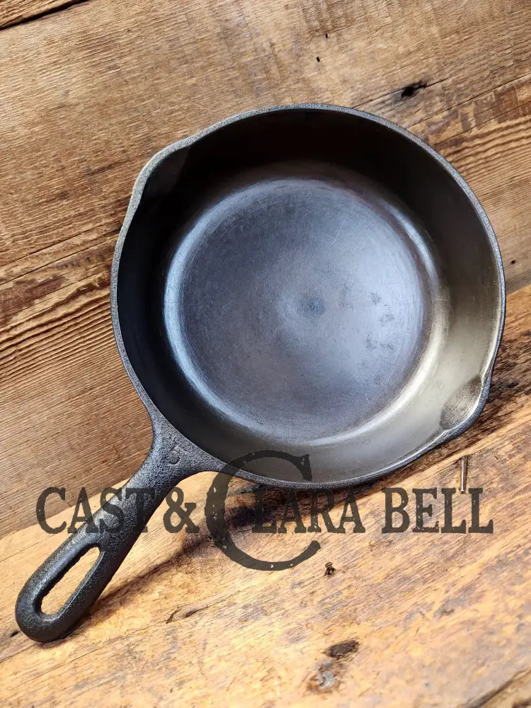 Great Gift! Unmarked Wagner #5 E Cast Iron Skillet 8 Inches Saute Pan!