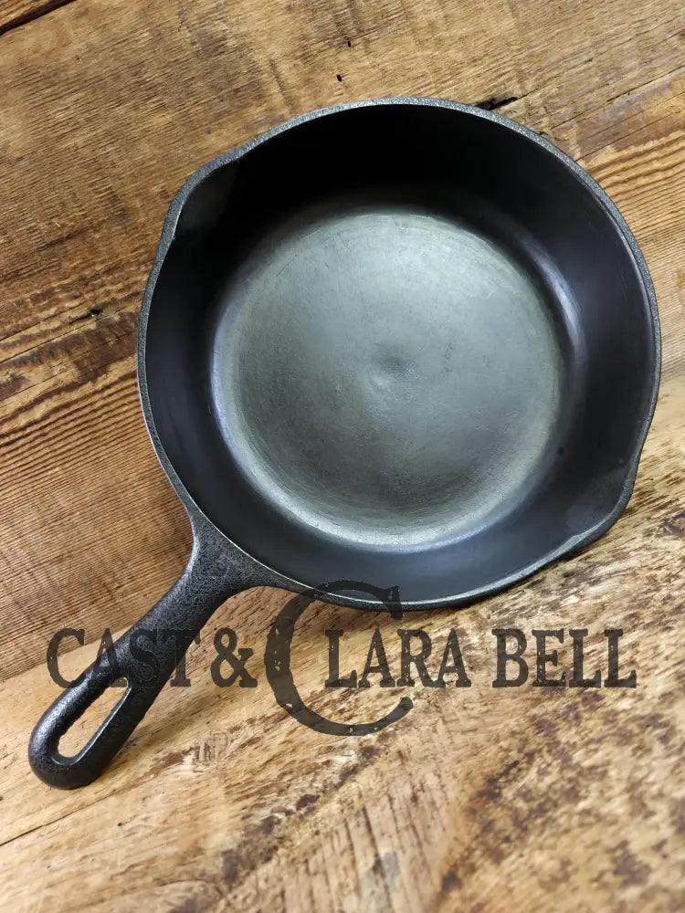 Great gift! Wagner #5 Cast Iron Skillet 8 Inches Great Saute pan or starter pan!