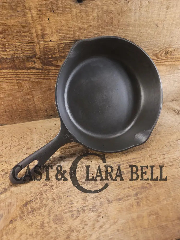 Great gift! Wagner #5 Cast Iron Skillet 8 Inches Great Saute pan or starter pan! Skillet