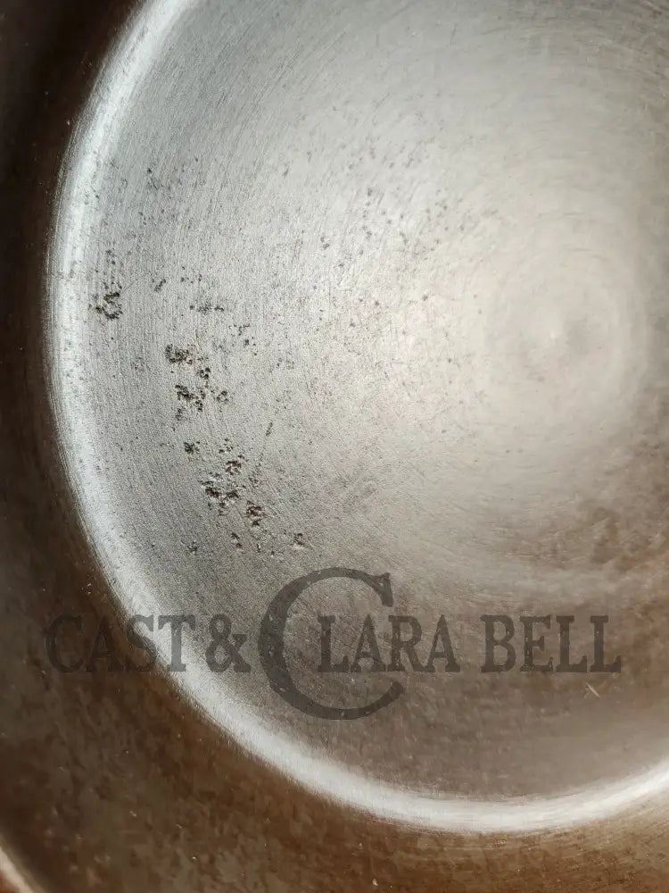 Great Gift! 1930’S Wagner Unmarked #6 Cast Iron Sautee Skillet. Skillet