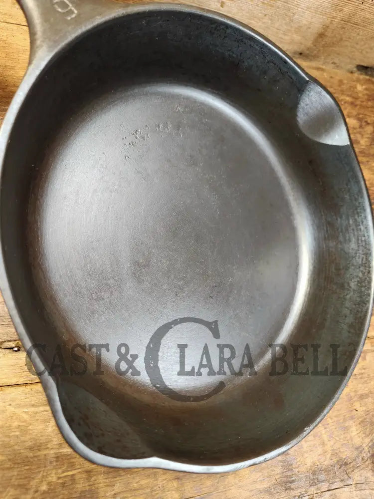 Great Gift! 1930’S Wagner Unmarked #6 Cast Iron Sautee Skillet. Skillet
