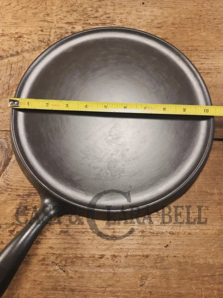Great price! 1920’s Griswold #9 Round Griddle with Block Logo ERIE 739 sulfur pitting on bottom GORGEOUS on top!