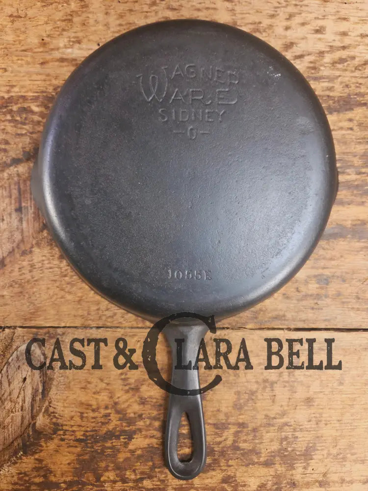 Great Saute pan! 1930’s Wagner #5 Skillet with Stylized Logo 1055 E. Awesome everyday skillet Skillet