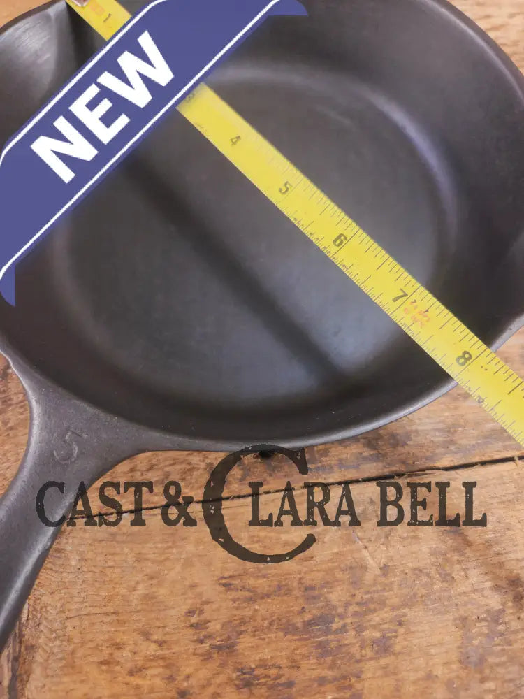 Great Saute pan! 1930’s Wagner #5 Skillet with Stylized Logo 1055 E. Awesome everyday skillet Skillet