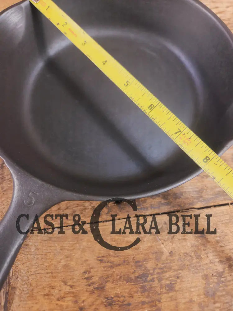 Great Saute pan! 1930’s Wagner #5 Skillet with Stylized Logo 1055 E. Awesome everyday skillet Skillet