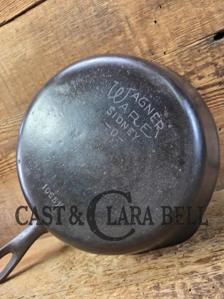Great Saute pan! 1930’s Wagner #5 Skillet with Stylized Logo 1055 H. Awesome everyday skillet!