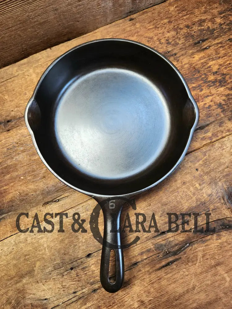 Great Saute Pan! 1930’S Wagner Unmarked #6 Cast Iron Saute Skillet. Skillet