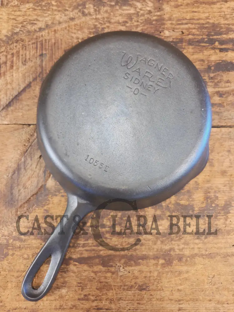 Great Saute pan! 1930’s Wagner #5 Skillet with Stylized Logo 1055 E. Awesome everyday skillet! - Skillet