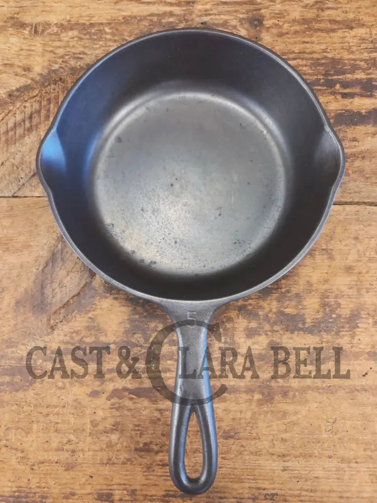 Great Saute pan! 1930’s Wagner #5 Skillet with Stylized Logo 1055 E. Awesome everyday skillet! - Skillet