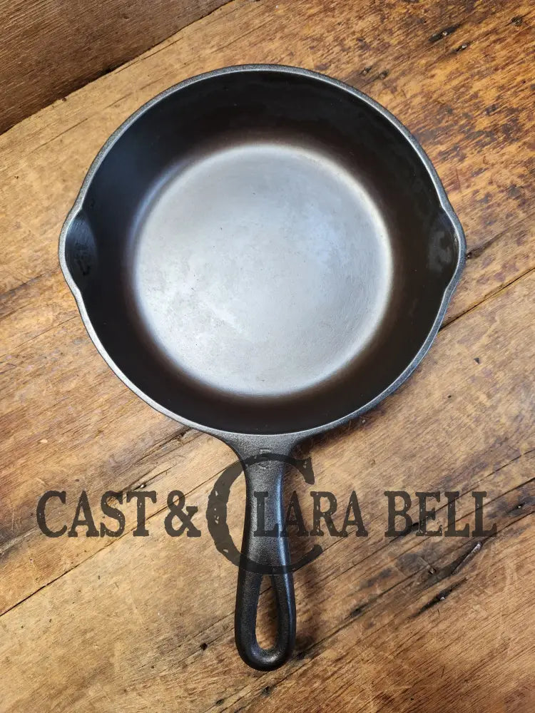 Great Saute Skillet! Wagner Ware #5 Cast Iron Skillet With Stylized Logo And Smooth Bottom 1055 E.