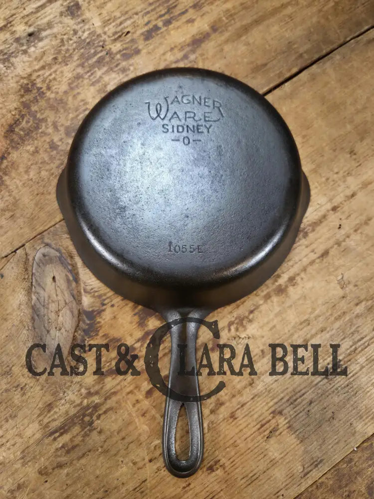 Great saute skillet! Wagner Ware #5 cast iron Skillet with Stylized Logo and Smooth Bottom 1055 E. SC24 Skillet