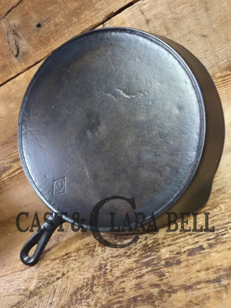 Great skillet and awesome story! 1920’s Chicago Hardware Foundry #9 ’Diamond’ skillet Skillet