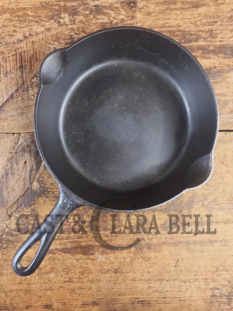 1930’s Griswold #5 Cast Iron Skillet with Large Block Logo and Smooth Bottom 724. Awesome sauté skillet! - Skillet