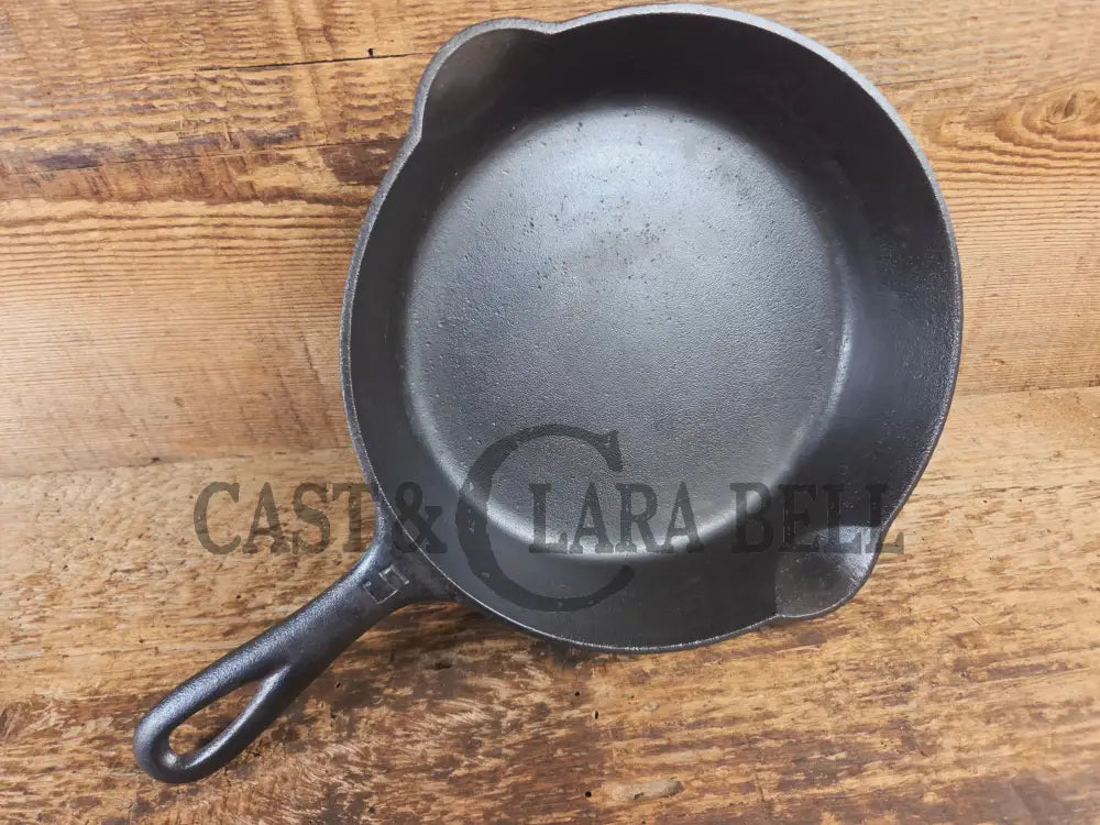 1930’s Griswold #5 Cast Iron Skillet with Large Block Logo and Smooth Bottom 724. Awesome sauté skillet! - Skillet