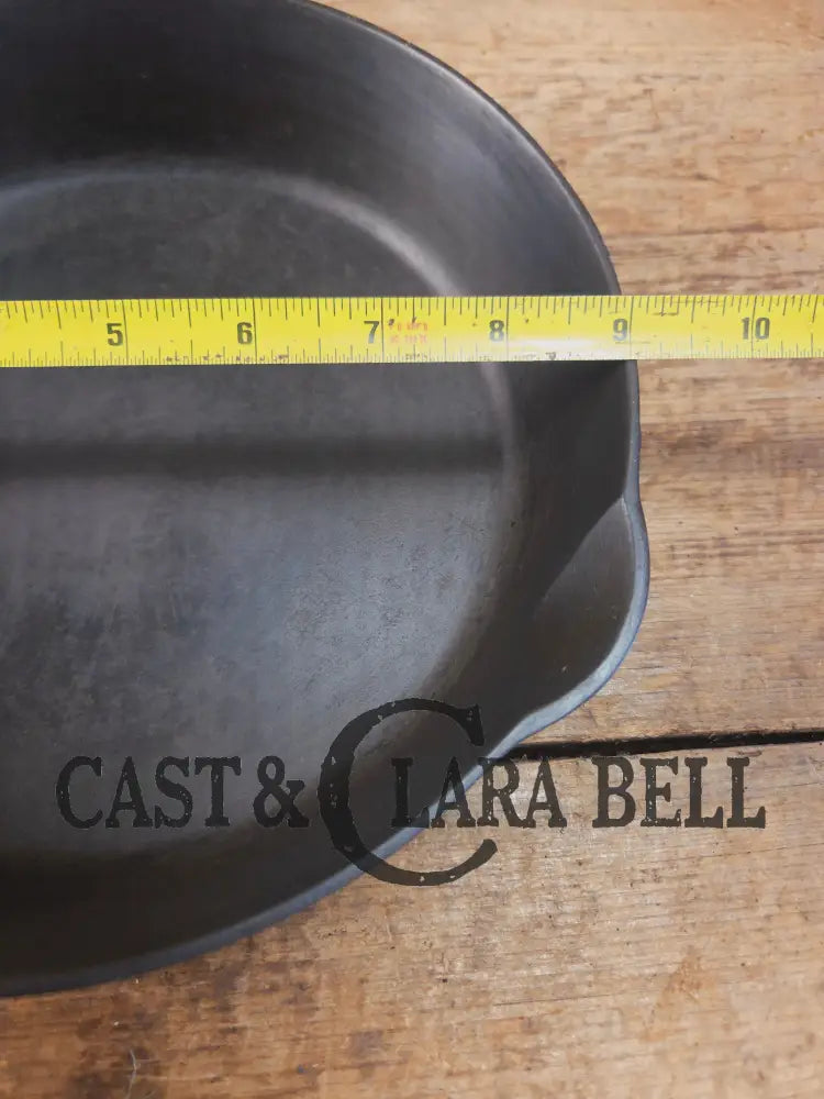 Griswold #6 Cast Iron Skillet with Large Block Logo 699 C Skillet