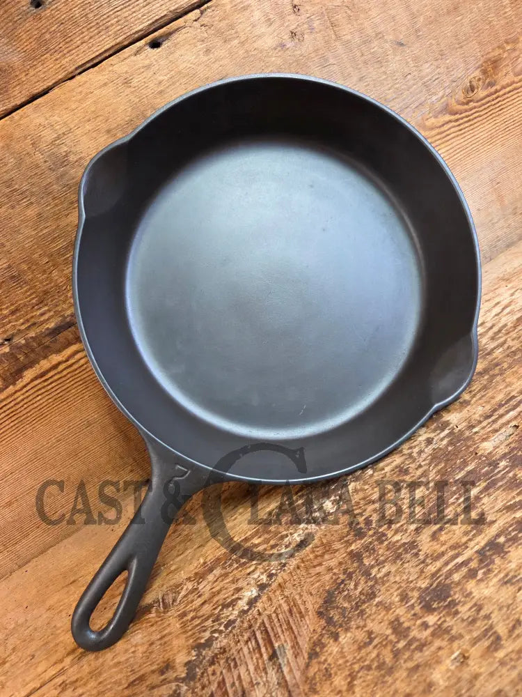 Griswold #7 Skillet with Large Block Logo and Smooth Bottom 701 B Early Handle - Skillet