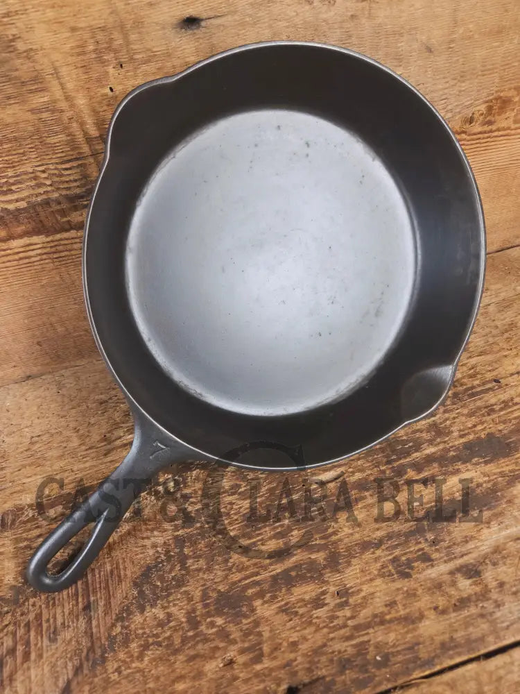 Griswold #7 Skillet with Large Block Logo and Smooth Bottom 701 D - Skillet