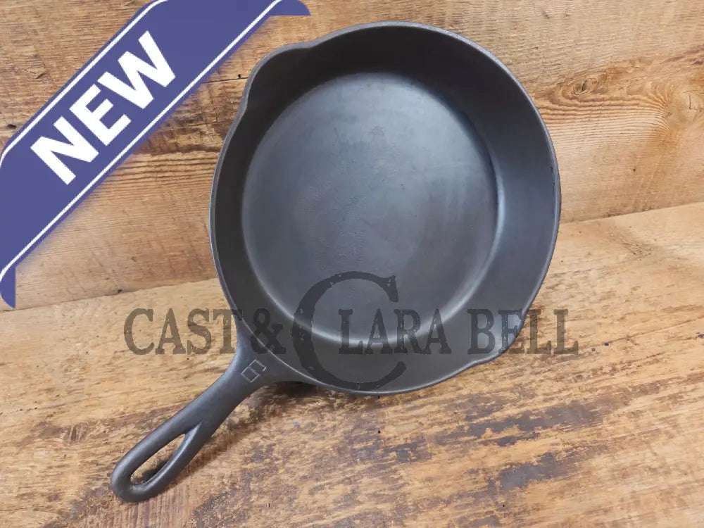 Griswold #7 Skillet with Large Block Logo and Smooth Bottom 701 D - Skillet