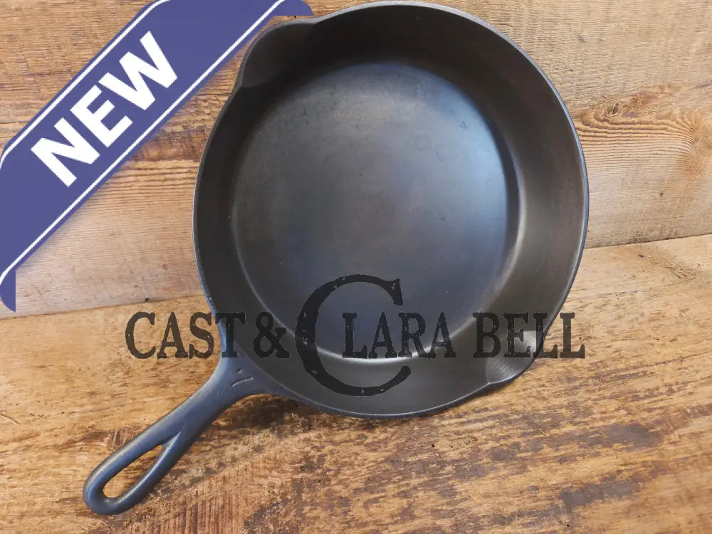 Griswold #7 Skillet with Large Block Logo and Smooth Bottom 701 D Flat Handle - Skillet