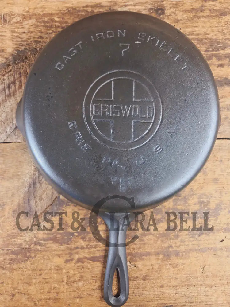 Griswold #7 Skillet with Large Block Logo and Smooth Bottom 701 D Flat Handle - Skillet