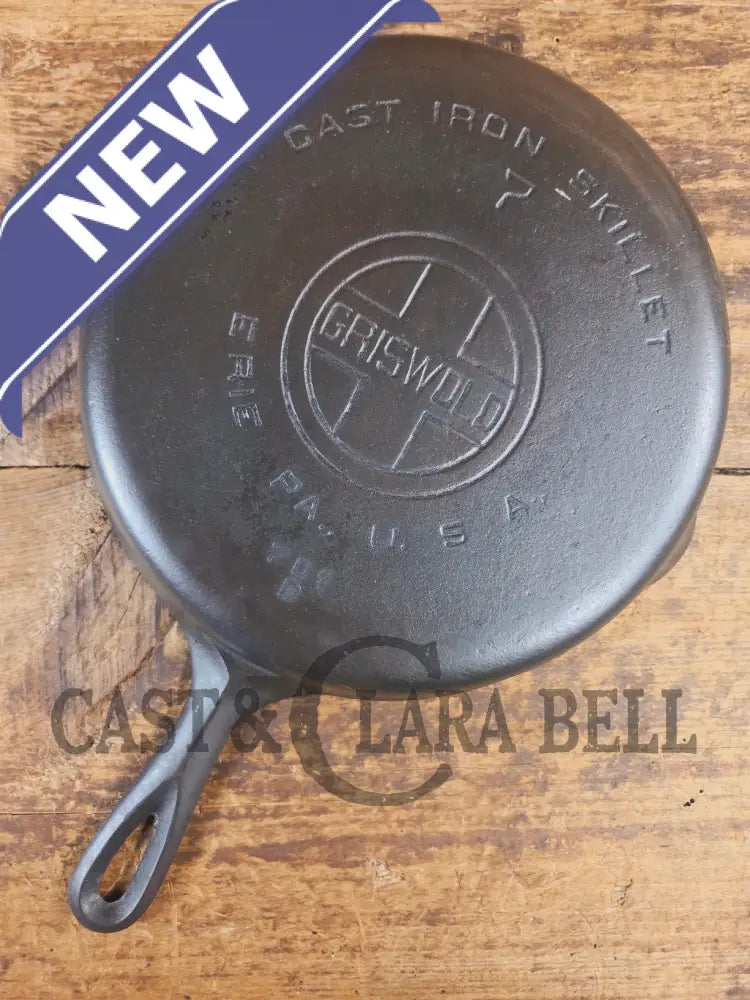 Griswold #7 Skillet with Large Block Logo and Smooth Bottom 701 D Flat Handle - Skillet