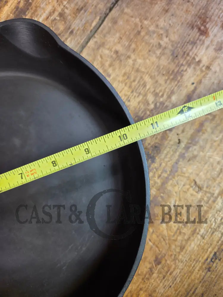 Griswold #8 Cast Iron Skillet Small Block 704 - Skillet