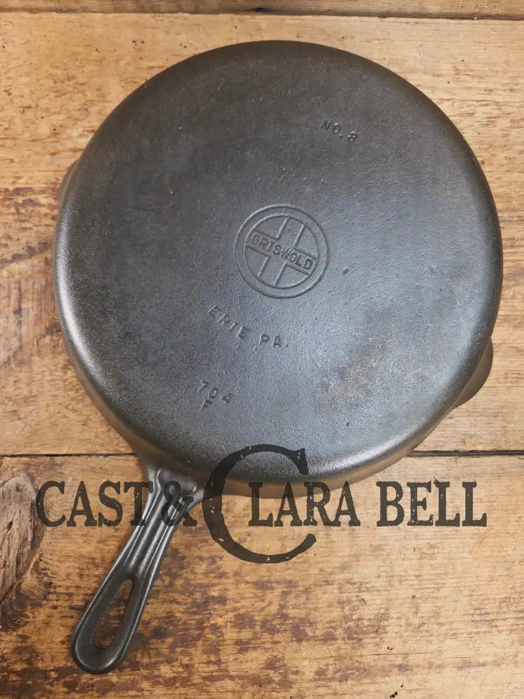Griswold #8 Cast Iron Skillet Small Block Groove Handle 704 F Skillet