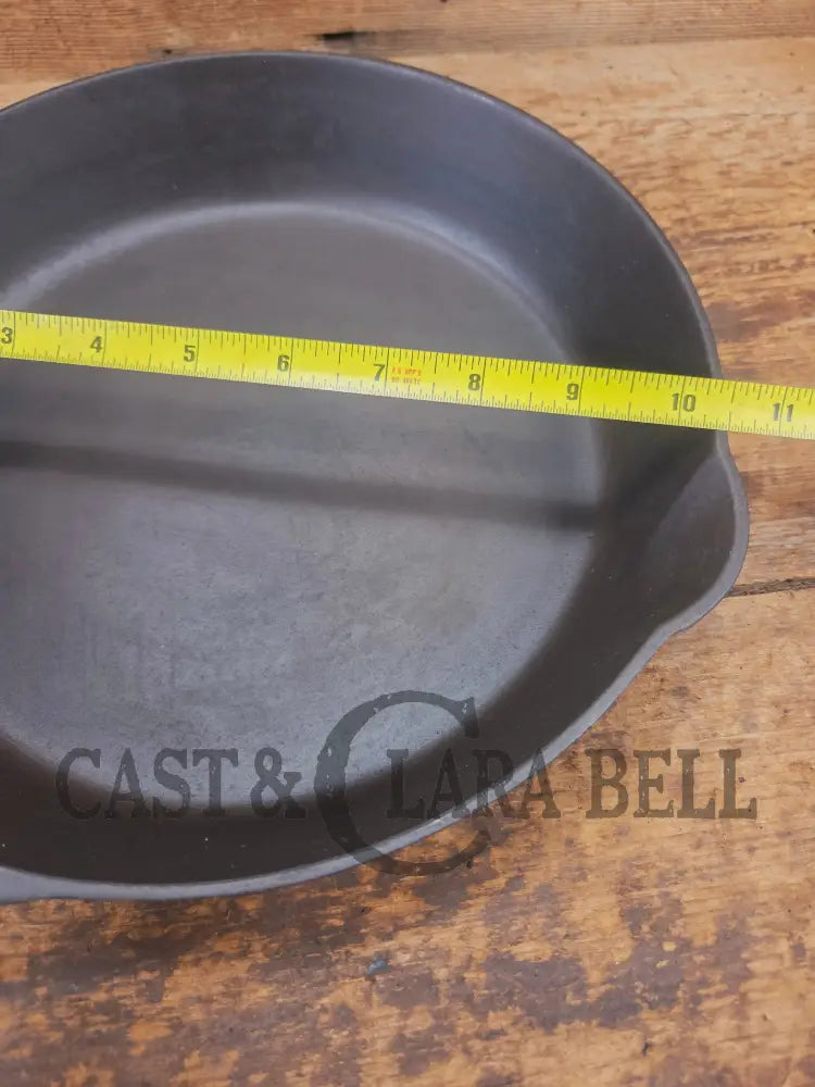 1930’s Griswold #8 Cast Iron Skillet with Large Block Logo 704 H - Skillet