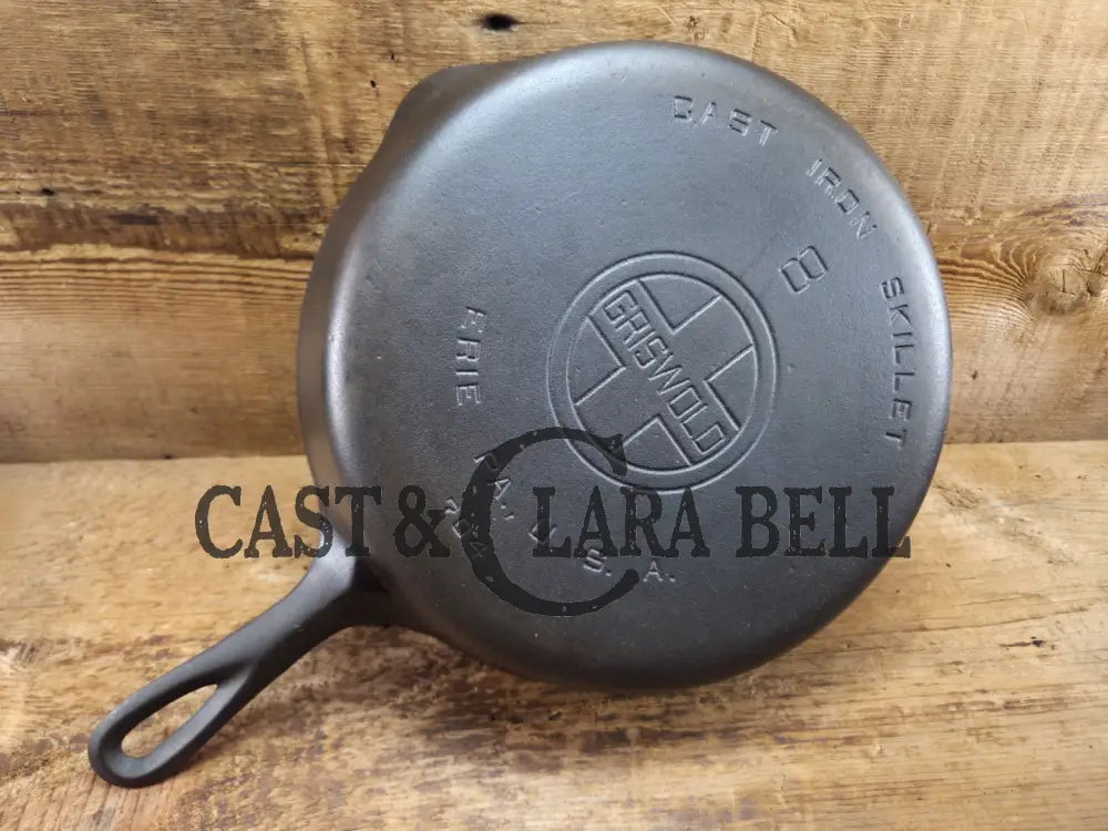 Griswold #8 Cast Iron Skillet with Large Block Logo and Smooth Bottom 704 Skillet