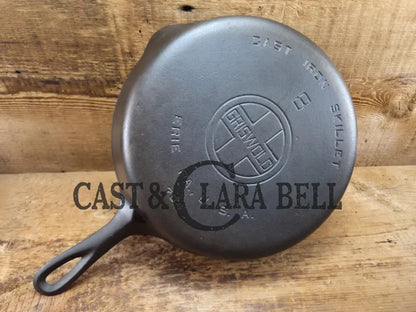 Griswold #8 Cast Iron Skillet with Large Block Logo and Smooth Bottom 704 Skillet