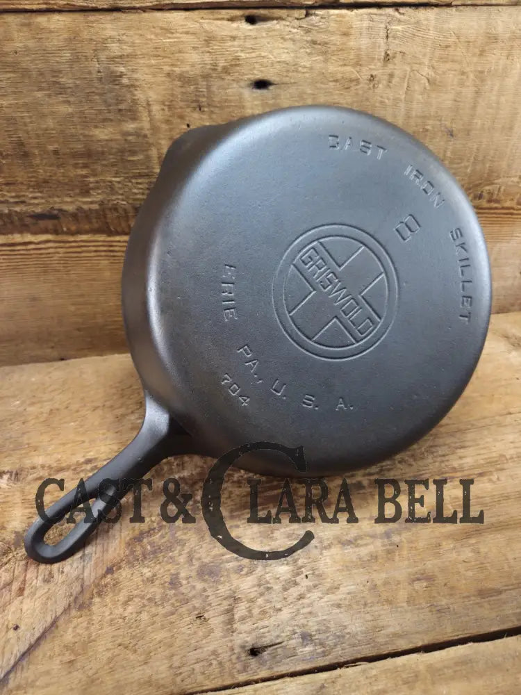 Griswold #8 Cast Iron Skillet with Large Block Logo and Smooth Bottom 704 Skillet